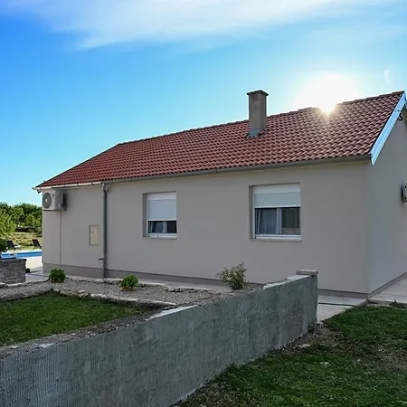 Marija With Pool Nyaraló Buković