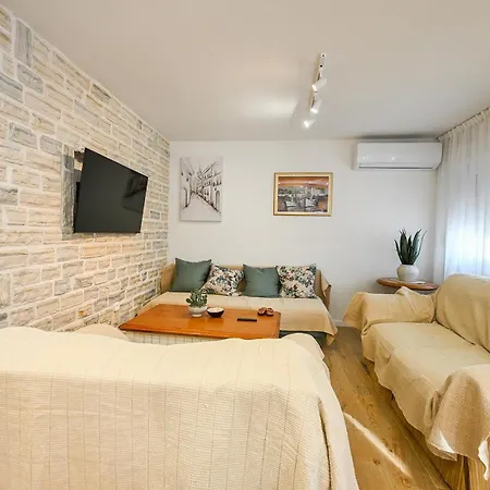 Marija With Pool Vikendica