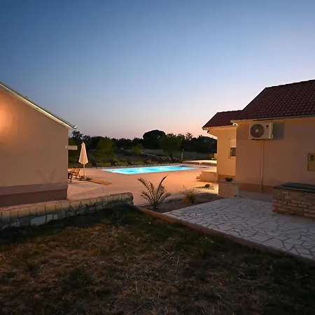 Marija With Pool Tatil Evi Bukovic